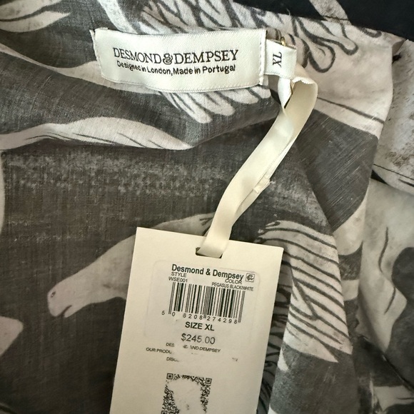 Desmond & Dempsey Luxurious Women's Black Animal Print Pajama Set - Picture 6 of 6